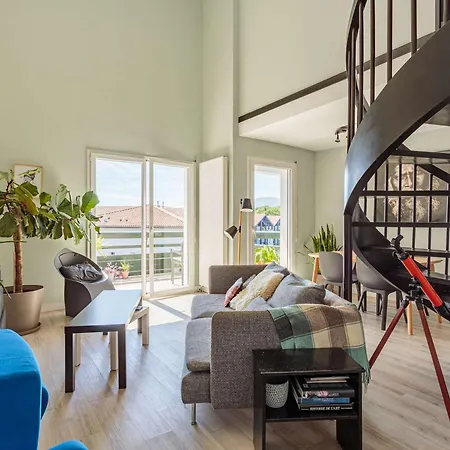 Bel Appartement Duplex A Ciboure Avec Terrasse Proche Golf Nivelle - Fr-1-4-696 * Ciboure